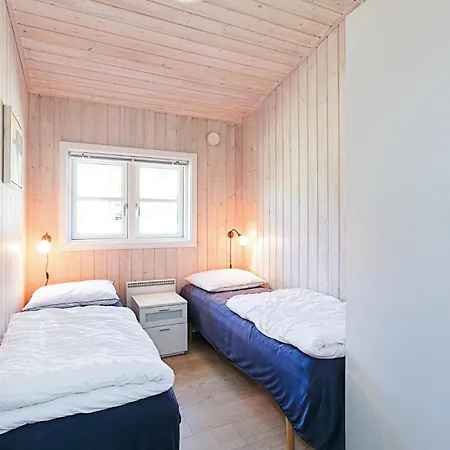 Savnaebban 펜션 Vester Somarken